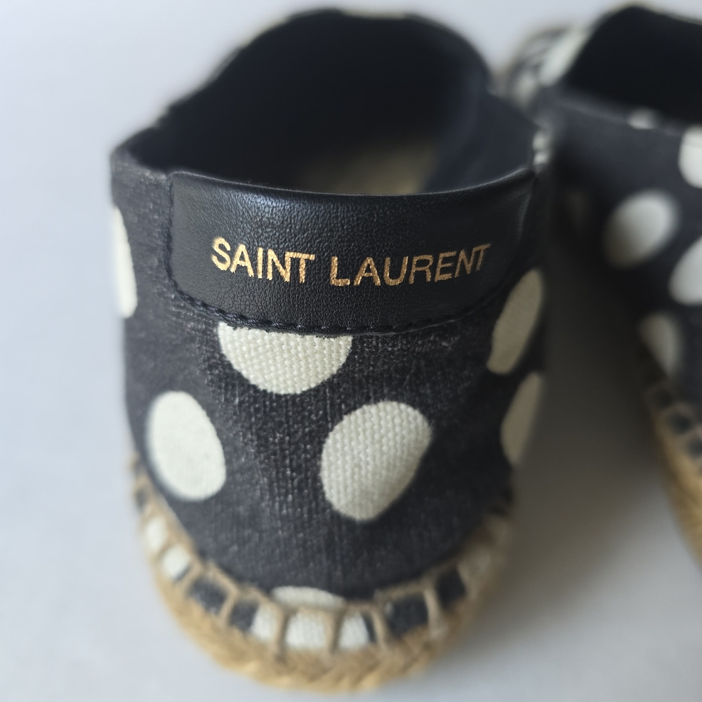 Saint Laurent Tan Textured Sole - Picture 3 of 10